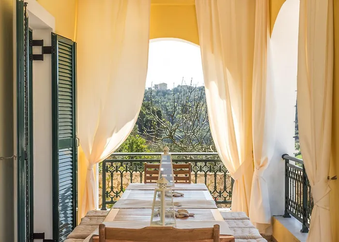 Corfu Kokkini With Swimming Pool Βίλα Kokkínion